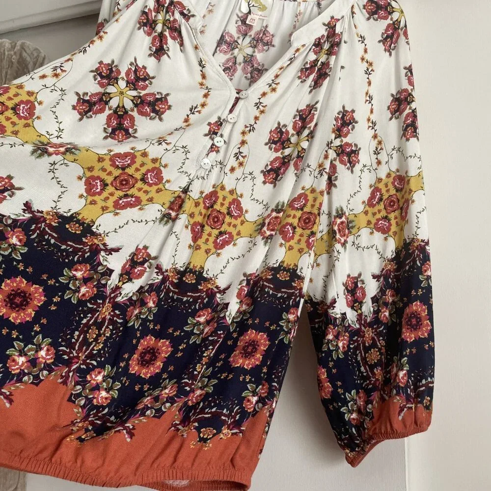 Anthropologie Fall Floral Print Top Size M Button V Neck Fig & Flower Blouse